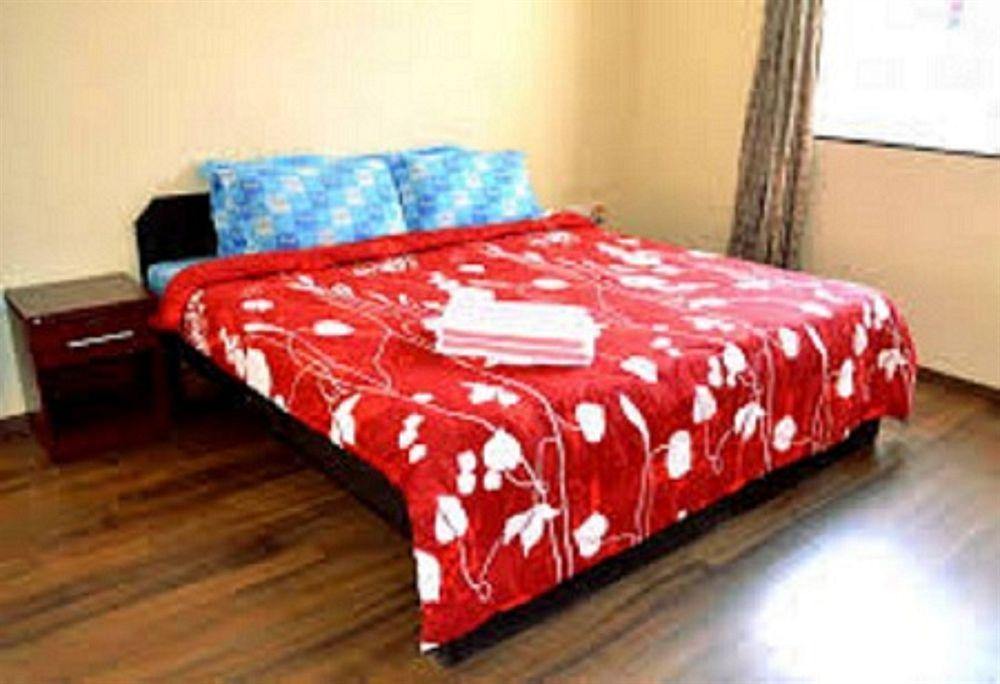 Hotel New Prince Inn Srīnagar Buitenkant foto