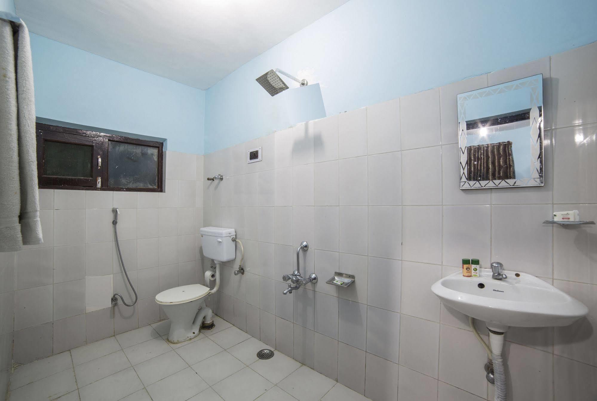 Hotel New Prince Inn Srīnagar Buitenkant foto